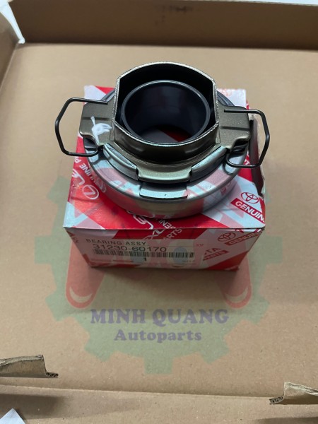 Bi tê Toyota Fortuner 31230-60170