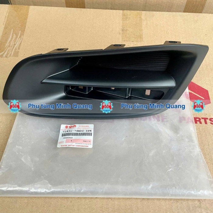 Ốp đèn phản quang Suzuki Ciaz 2016-2019 - Gờ ốp cản sau