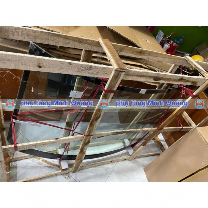 Kính chắn gió trước Suzuki XL7/Ertiga 2018–2024 – Kính lái